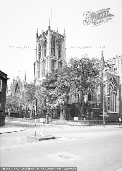 Photo of Hull, Holy Trinity Church c.1960