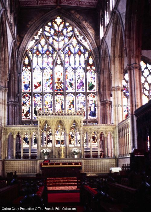 Photo of Hull, Holy Trinity Church, Chancel 1989