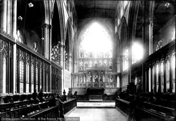 Photo of Hull, Holy Trinity Church, Interior 1903