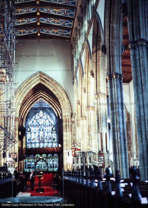Photo of Hull, Holy Trinity Church, Nave 1989