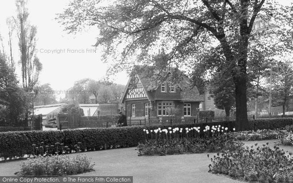 Photo of Hull, Pearson Park c.1955