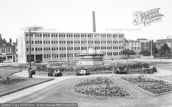 Photo of Hull, Queens Gardens c.1965
