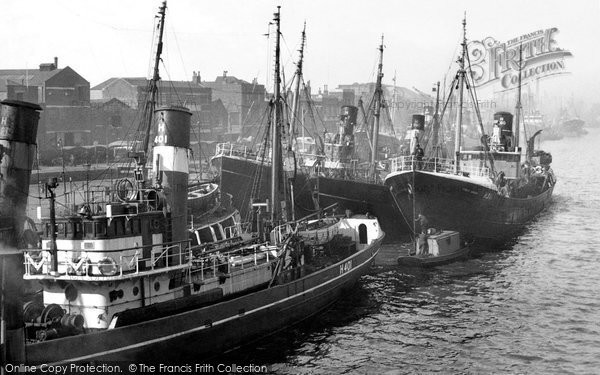 Photo of Hull, St Andrew's Dock c.1955