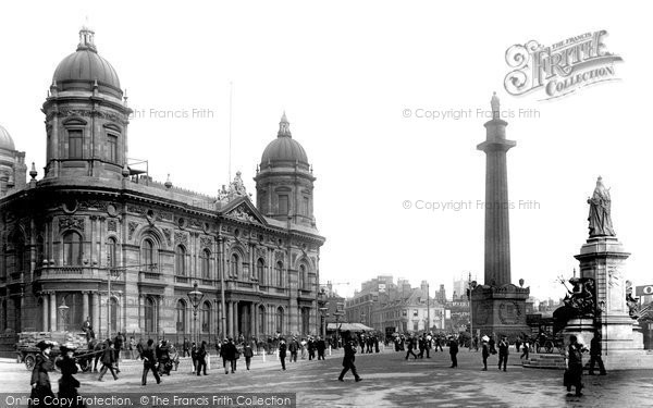 Photo of Hull, The Dock Offices And The Wilberforce Monument 1903