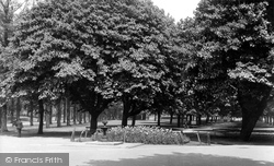 Hull, The Entrance, West Park c.1955, Kingston Upon Hull