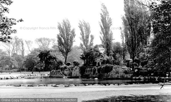 Photo of Hull, The Lake, West Park c.1955