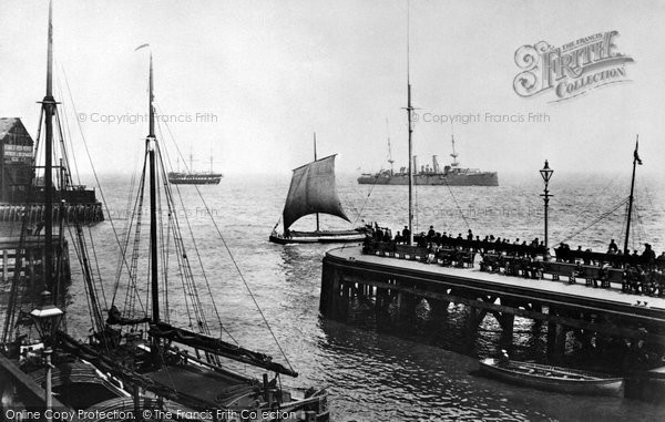 Photo of Hull, The Pier 1903