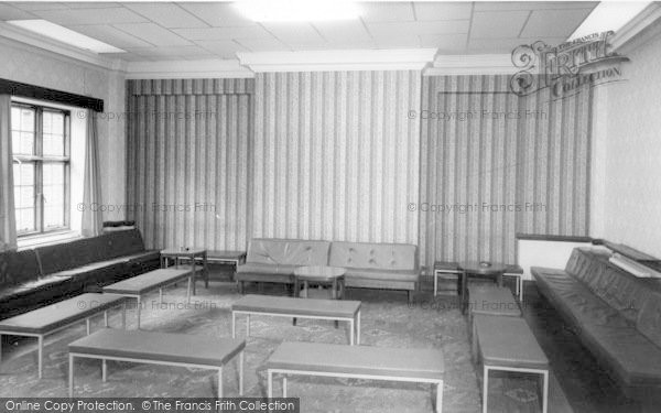 Photo of Hull, University, A Common Room c.1965