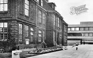 Hull, University, Administration & Art Blocks c.1970, Kingston Upon Hull