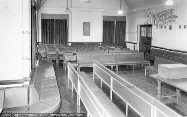 Photo of Hull, University, Debating Chamber c.1965