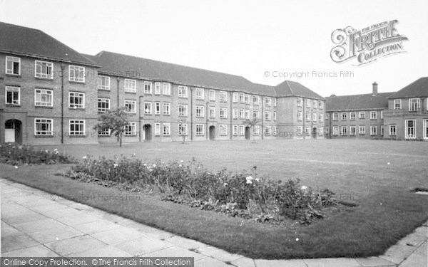 Photo of Hull, University, Ferens Hall c.1965