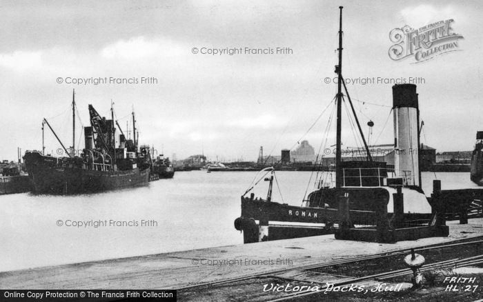 Photo of Hull, Victoria Docks c.1955