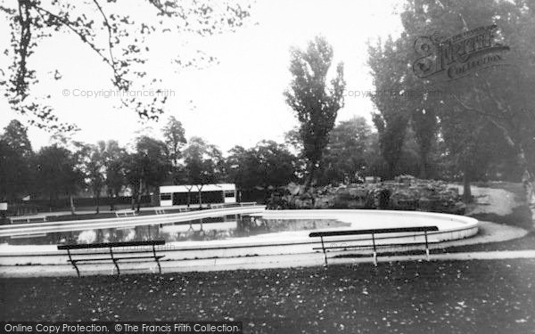 Photo of Hull, Victoria Park c.1965