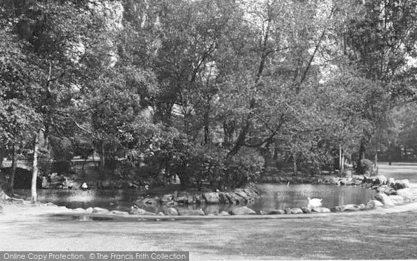 Photo of Hull, West Park, The Lake c.1955