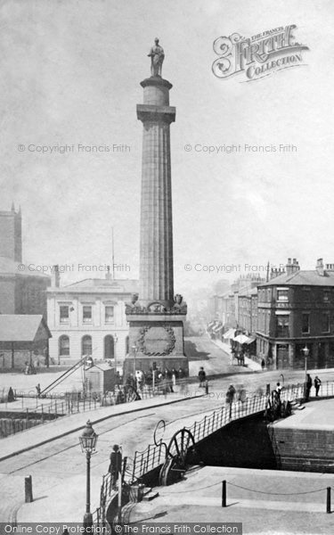 Photo of Hull, Wilberforce Memorial c.1890
