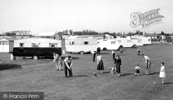 Beacholme Holiday Camp Putting Green c.1955, Humberston