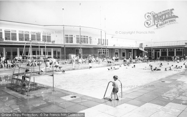 Photo of Humberston, Beacholme Holiday Camp Swimming Pool c.1960