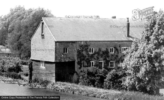 Photo of Hungerford, Dunn Mill c.1955