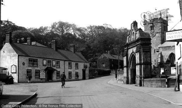 Photo of Hunmanby, Church And White Swan Hotel c.1950