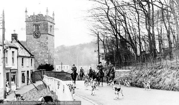 Photo of Hunmanby, The Hunt And Church Hill c.1960