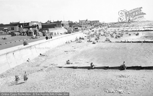 Photo of Hunstanton, Beach Looking West c.1960