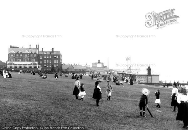 Photo of Hunstanton, Green And Pier 1907