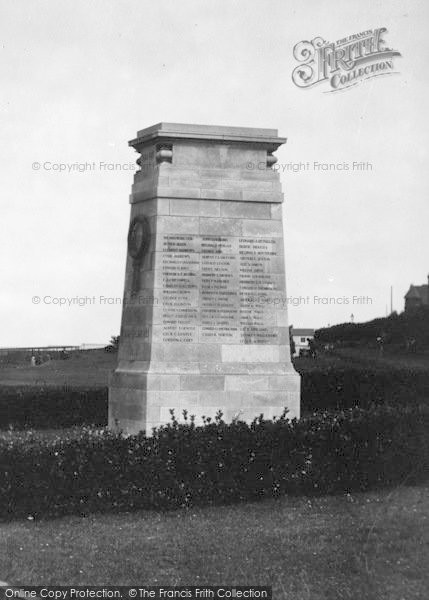 Photo of Hunstanton, War Memorial 1927