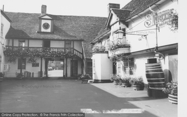 Photo of Huntingdon, George Hotel Yard c.1960