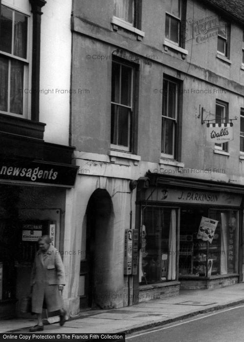 Photo of Huntingdon, High Street c.1965