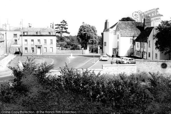 Photo of Huntingdon, Old Bridge Hotel c.1965