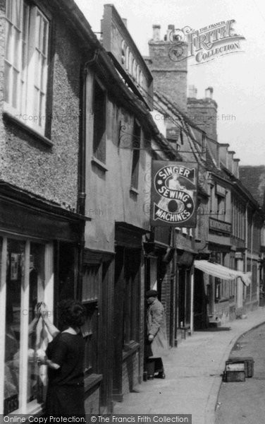 Photo of Huntingdon, Singer Shop, High Street 1929