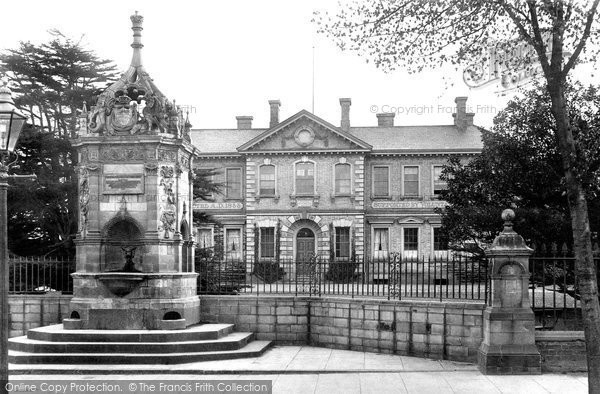 Photo of Huntingdon, The Hospital And The Fountain 1906