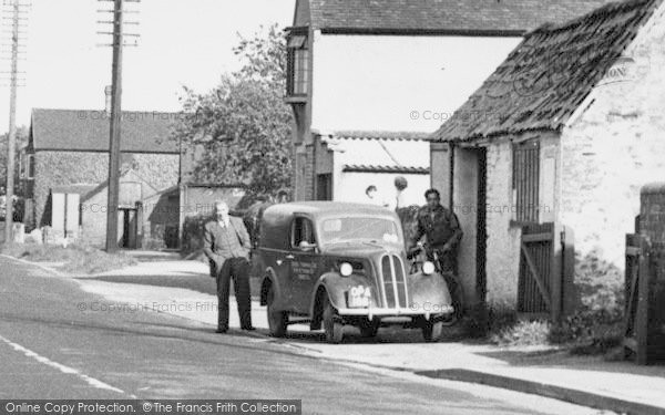Photo of Huntley, High Street c.1955