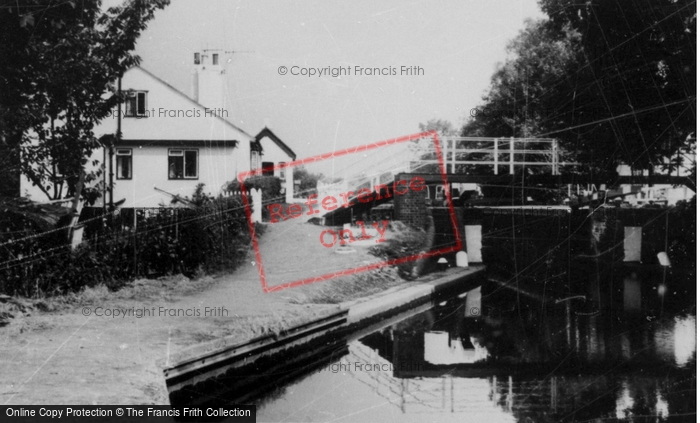 Photo of Hunton Bridge, The Lock c.1960