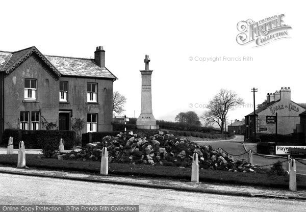 Photo of Hurst Green, The Village c.1950