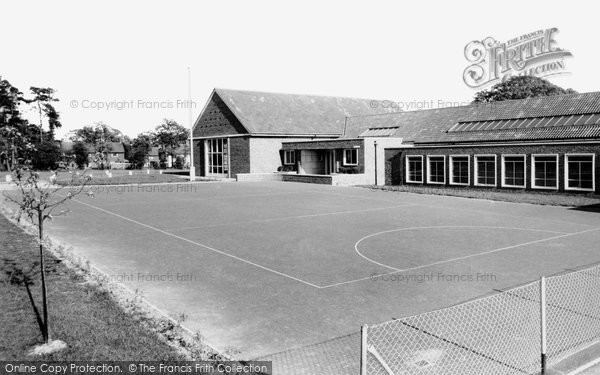 Photo of Hurst Green, Wolfs Wood School c1965