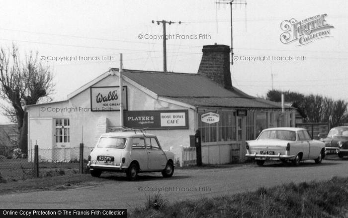 Photo of Huttoft Bank, The Rose Bowl Cafe c.1960