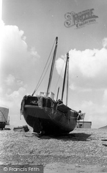 High And Dry c.1960, Hythe