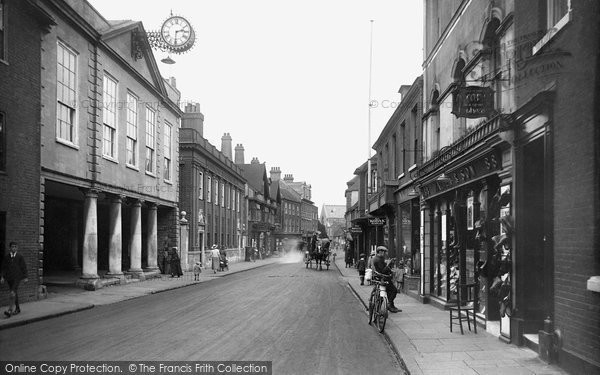 Photo of Hythe, High Street And Town Hall 1921