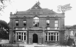 Institute 1899, Hythe