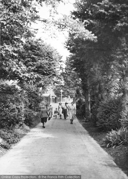 Photo of Hythe, Ladies Walk c.1955