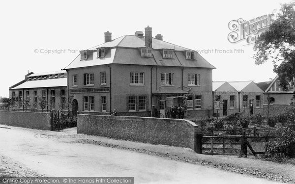 Photo of Hythe, Metropole Steam Laundry 1899