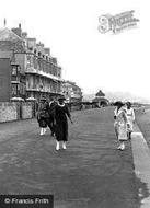 Promenading 1921, Hythe