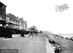 The Beach 1927, Hythe