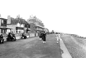 The Parade 1921, Hythe