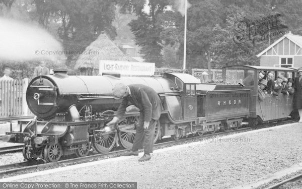 Photo of Hythe, Train, Hythe And Dymchurch Light Railway 1927