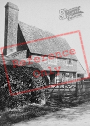 Well House 1904, Iden Green