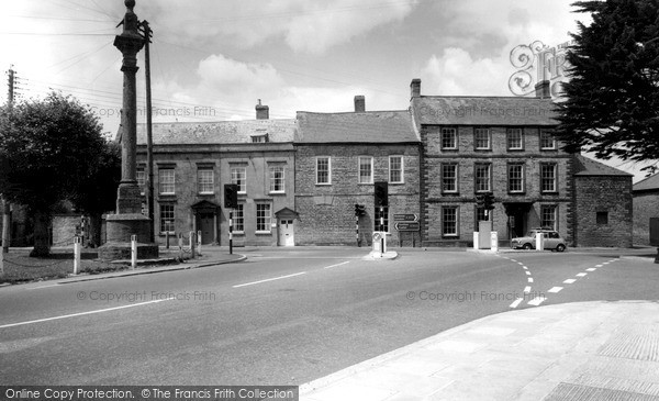 Photo of Ilchester, Cross Roads c.1965