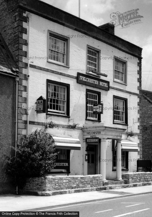 Photo of Ilchester, Ivelchester Hotel c.1965