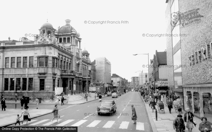 Photo of Ilford, the Town Hall c1965